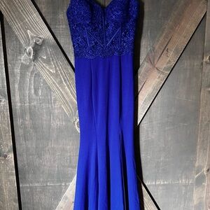 Elegant Blue Lace Gown